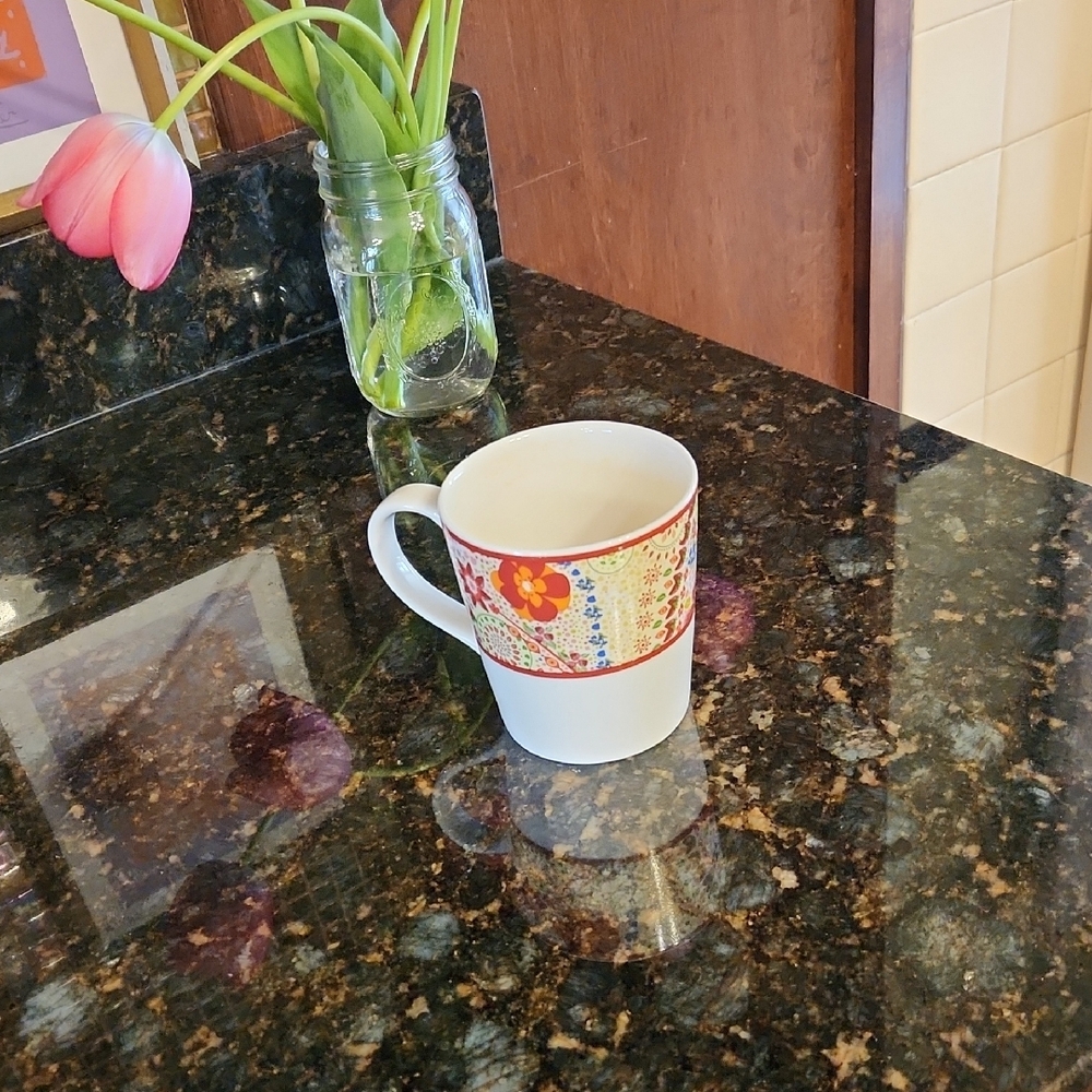 Starbucks '07 White Mug with Red and Multicolor Floral Band - Picture 3 of 3